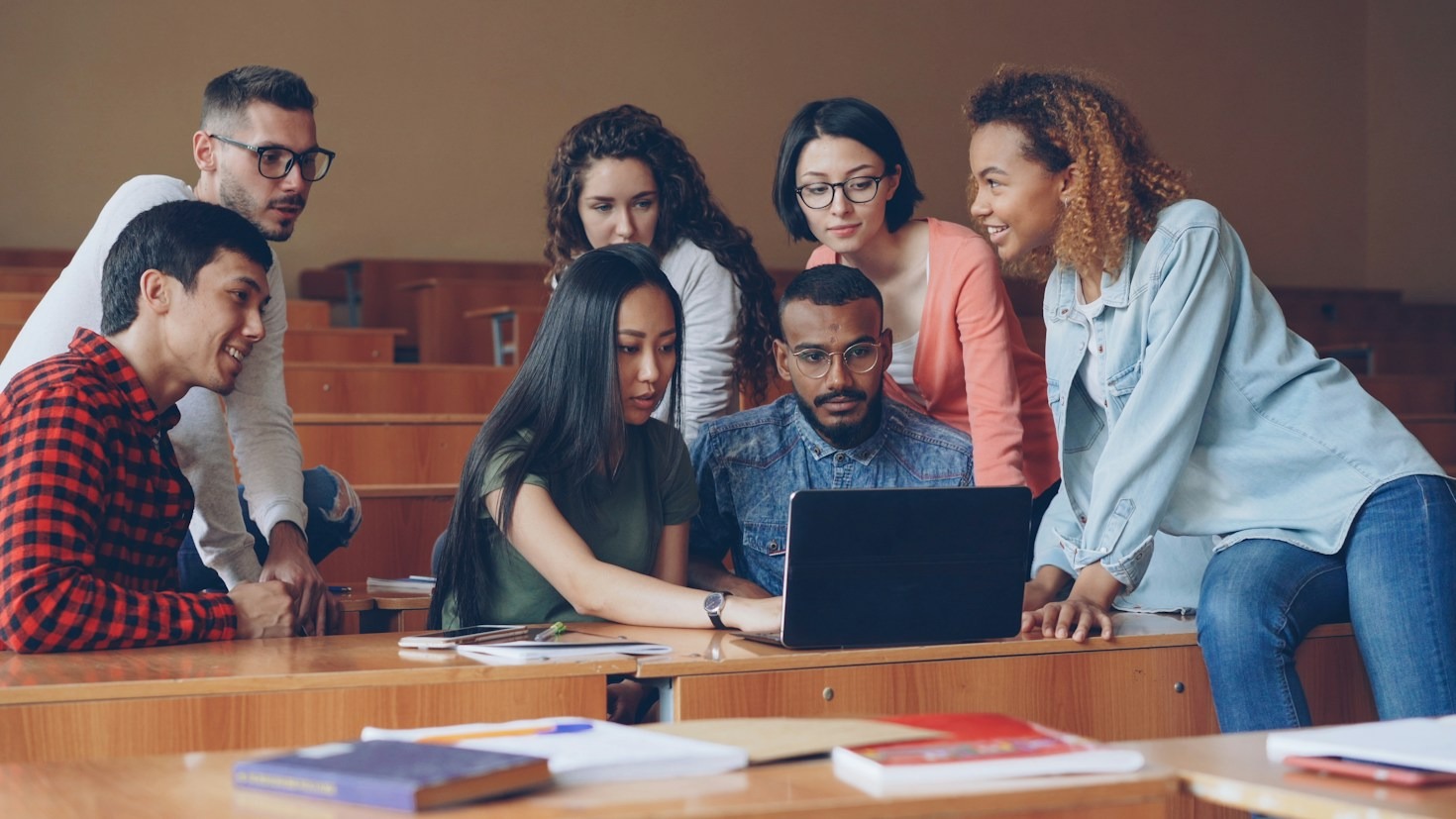 Sapient Service: Bridging Philosophical Insight and Practical Community Action
